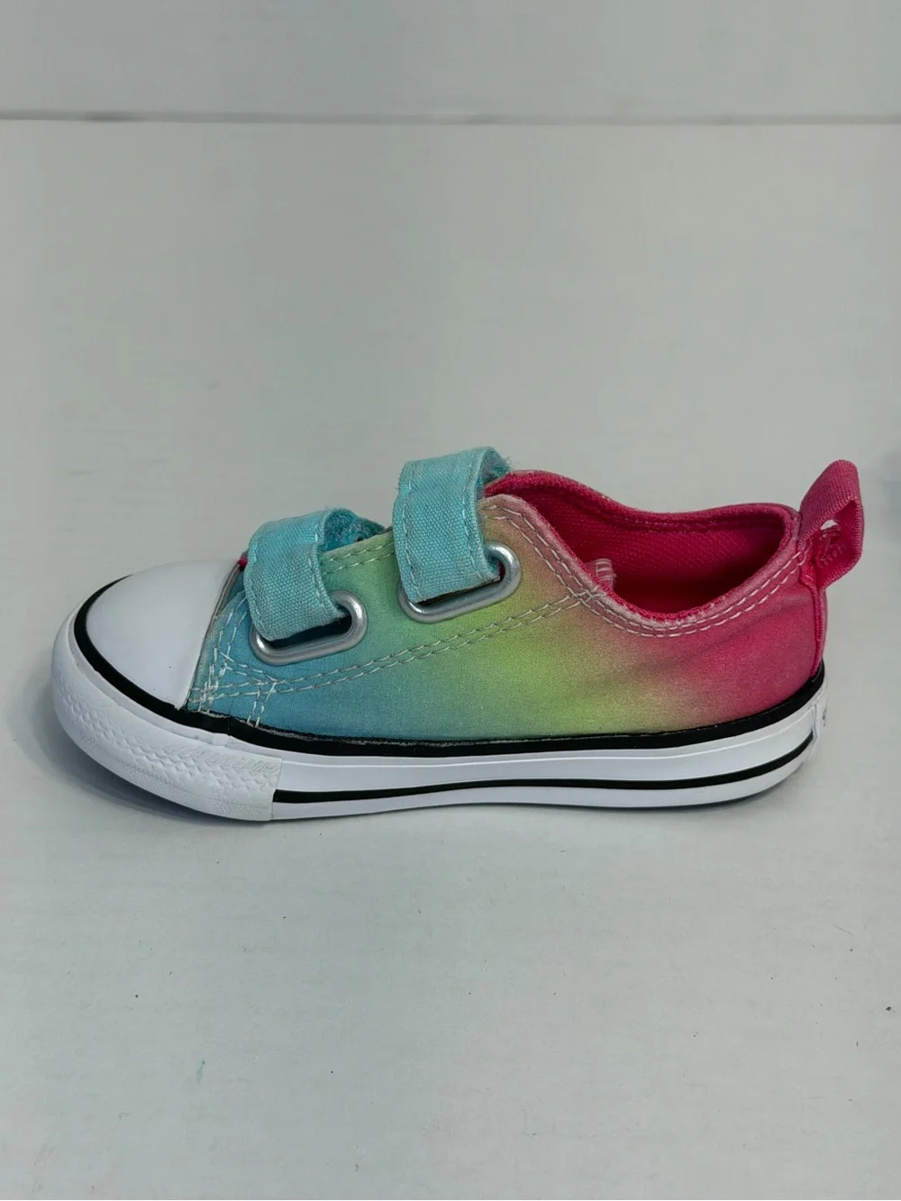 Title:Converse Chuck Taylor All Star EasyOn Low TD Bright Ombre Size 6 Infant